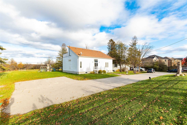 13893 Chickadee Lane, Caledon