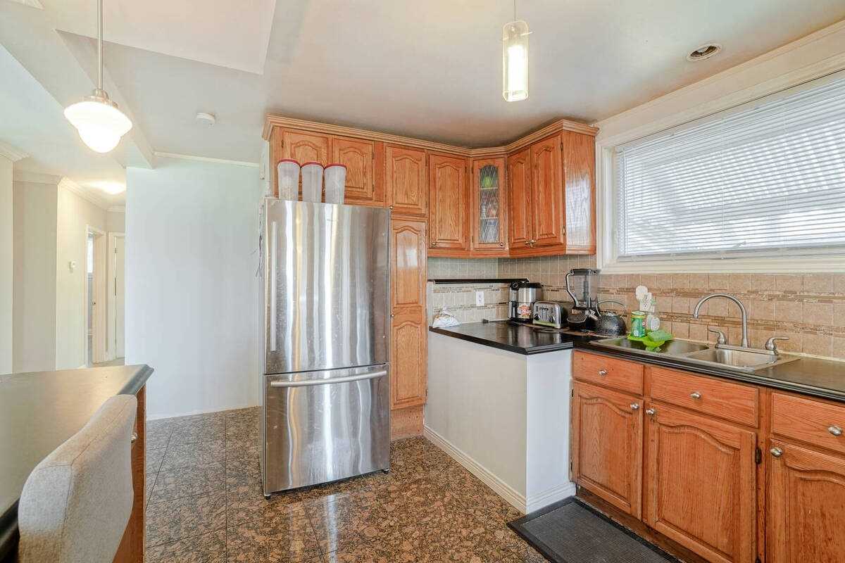 19 Anne Crt