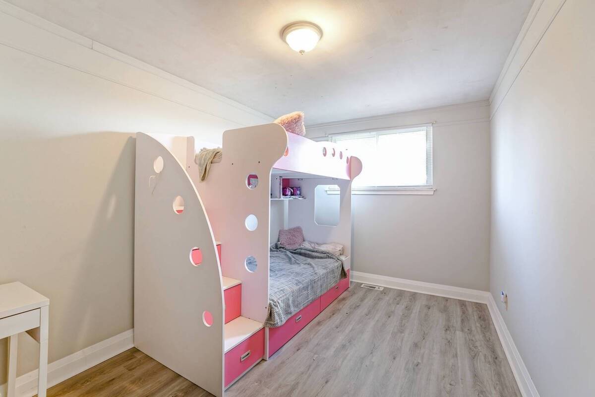 19 Anne Crt