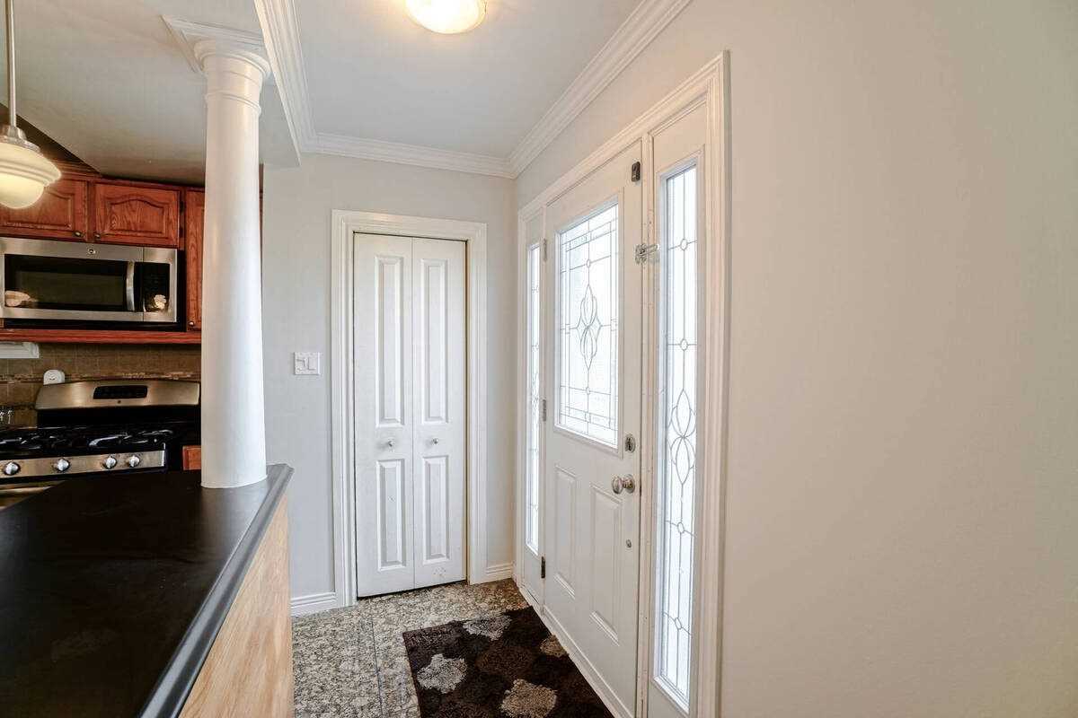 19 Anne Crt