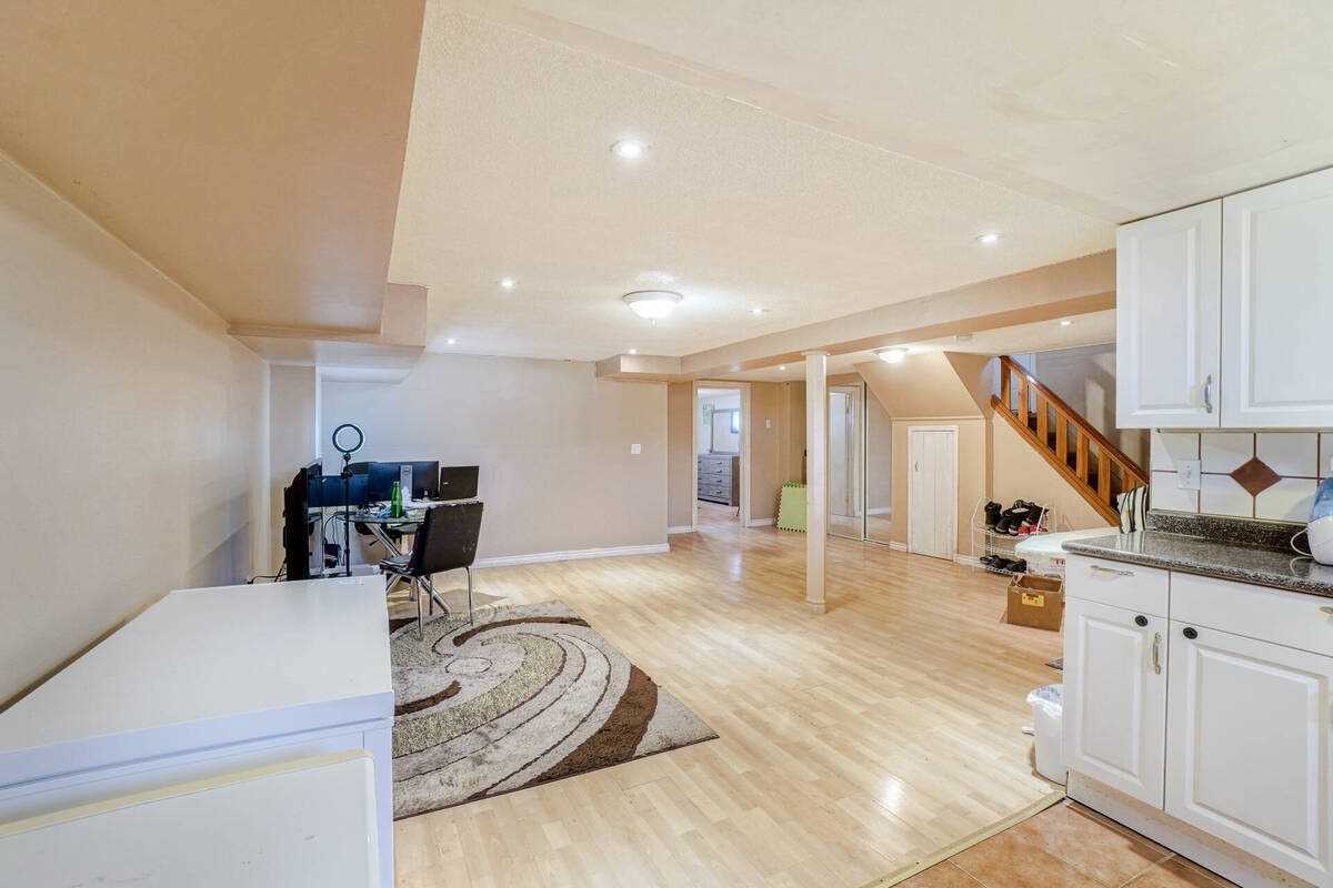 19 Anne Crt