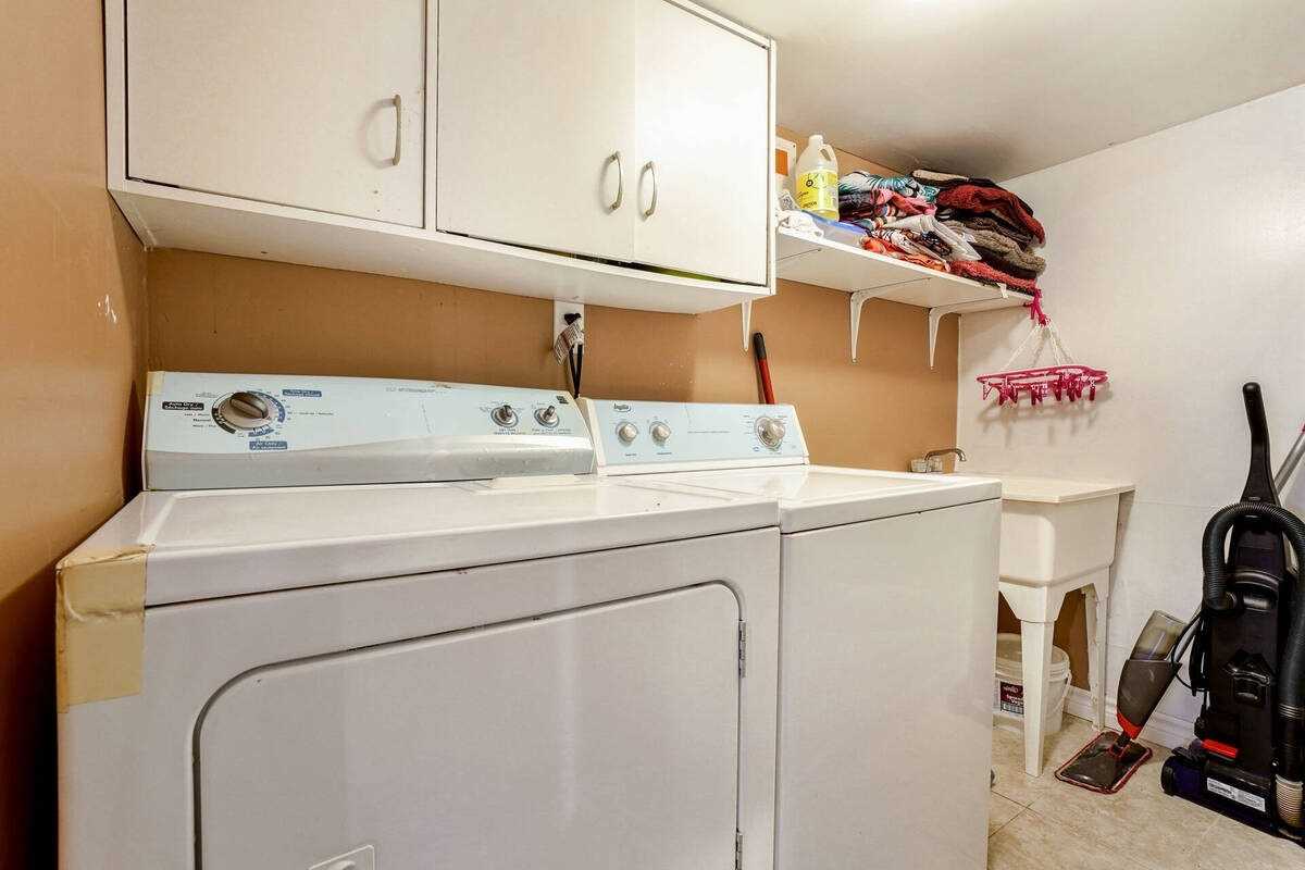 19 Anne Crt