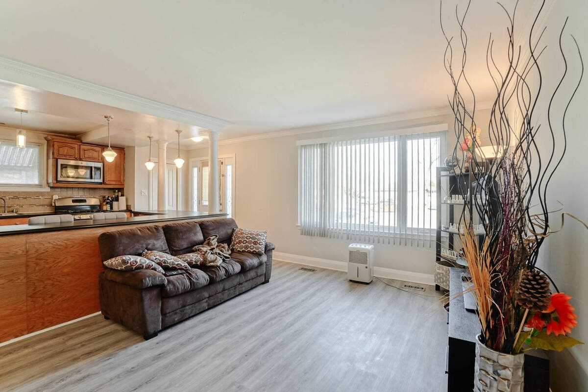 19 Anne Crt