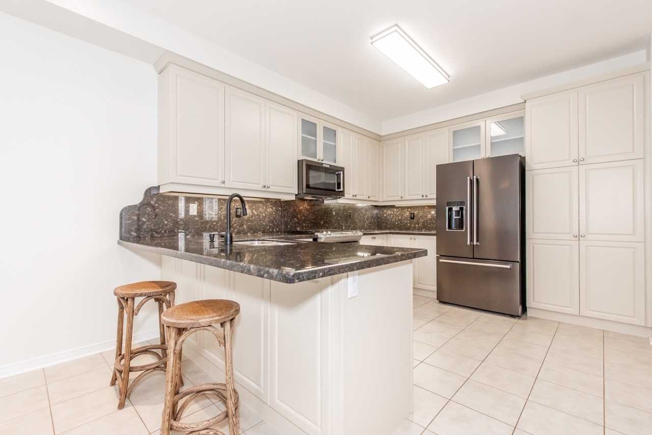 21 Chetholme Pl