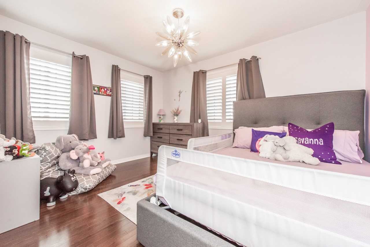 21 Chetholme Pl
