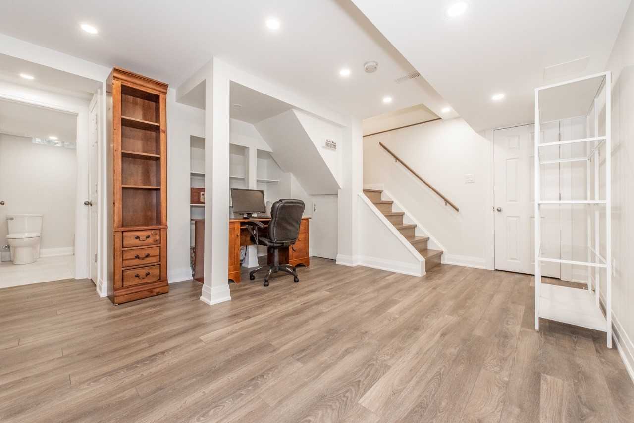 21 Chetholme Pl