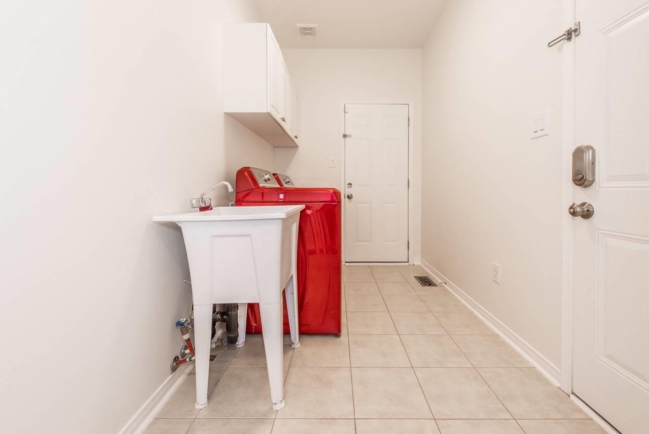 21 Chetholme Pl