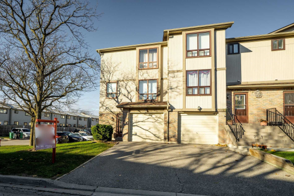 38 Guildford Cres, Brampton