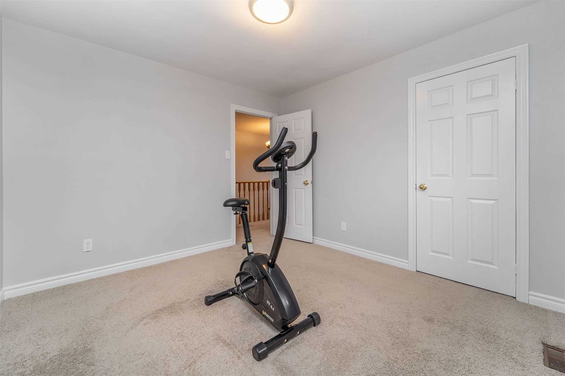 1442 Winterbourne Dr