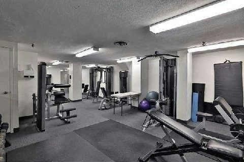 360 Ridelle Ave, #901
