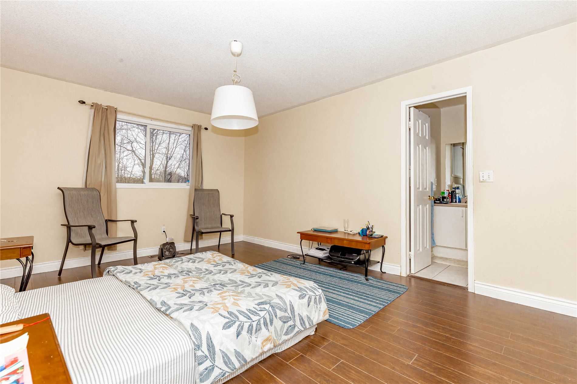 1188 Prestonwood Cres