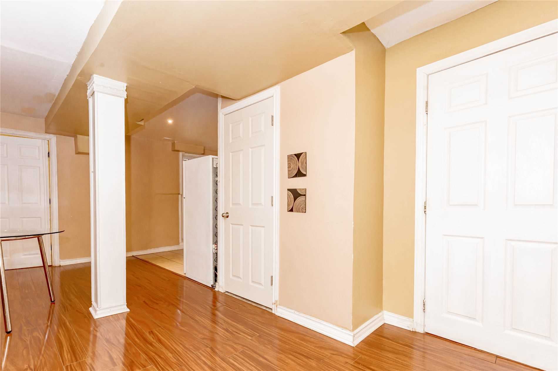 1188 Prestonwood Cres