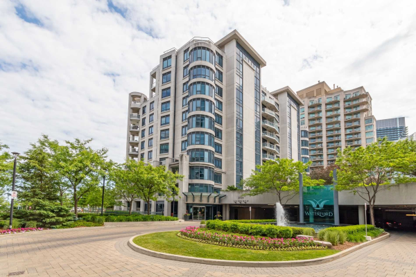 2095 Lake Shore Blvd W 2095 Lake Shore Blvd W