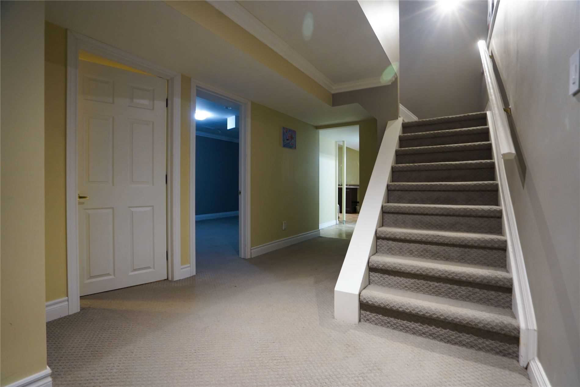 377 Parkridge Cres