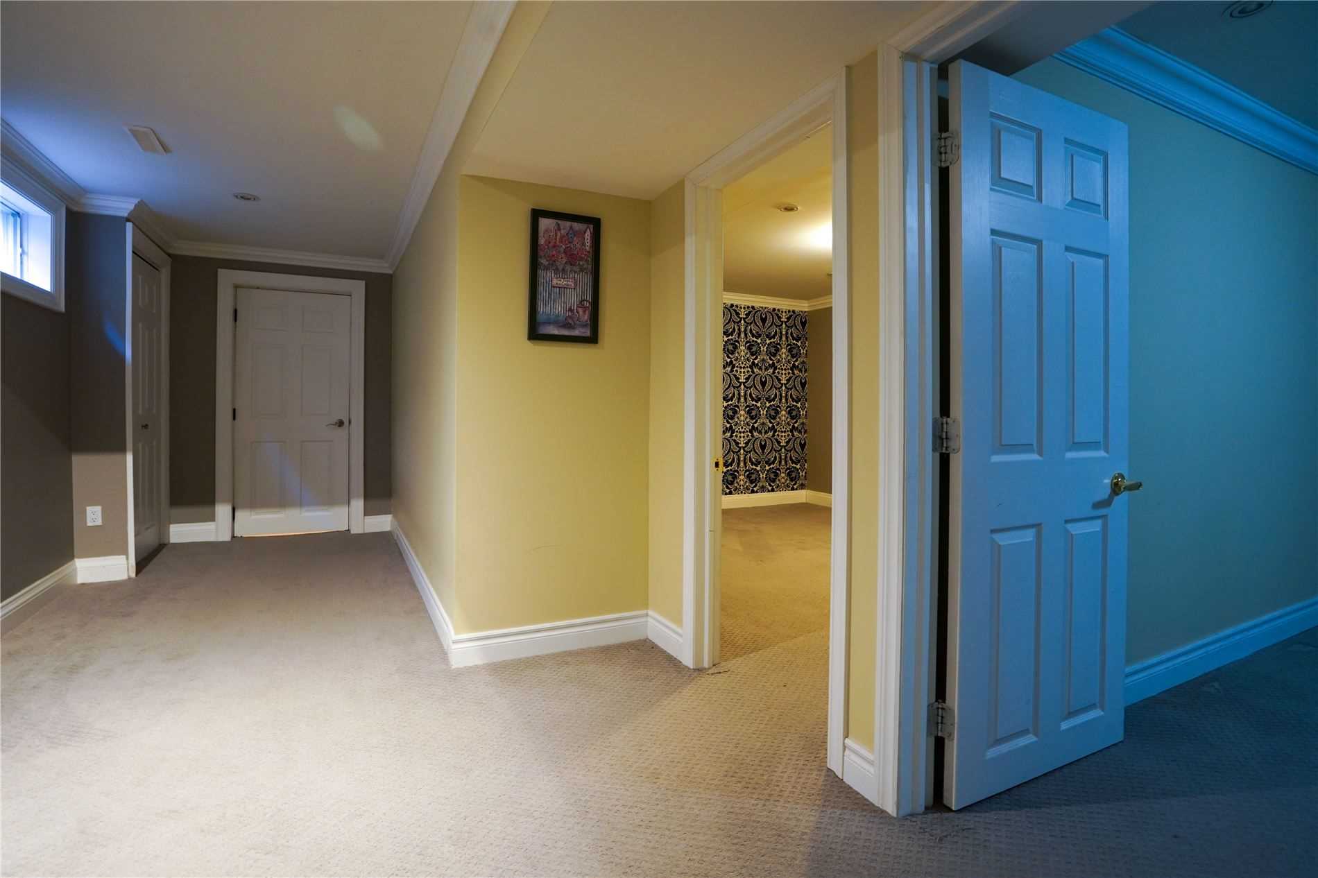 377 Parkridge Cres
