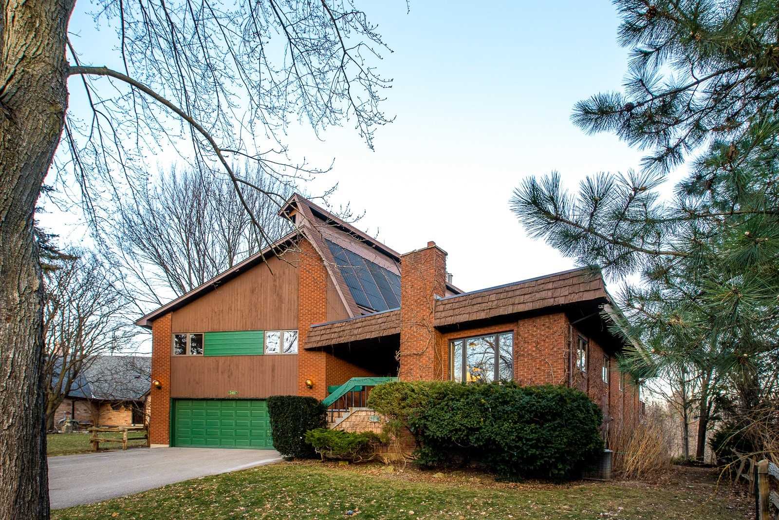 2461 Jarvis St