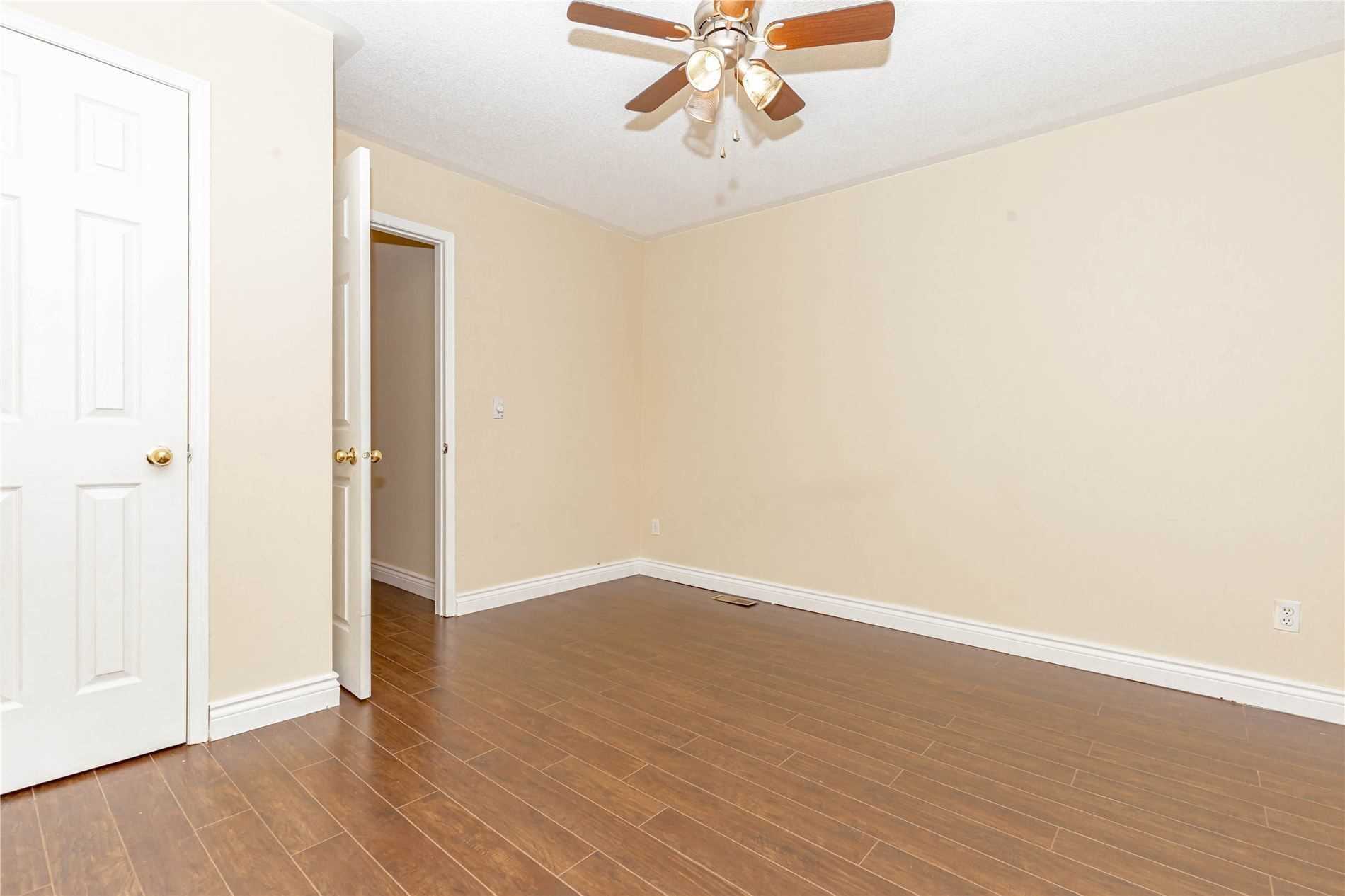 1188 Prestonwood Cres