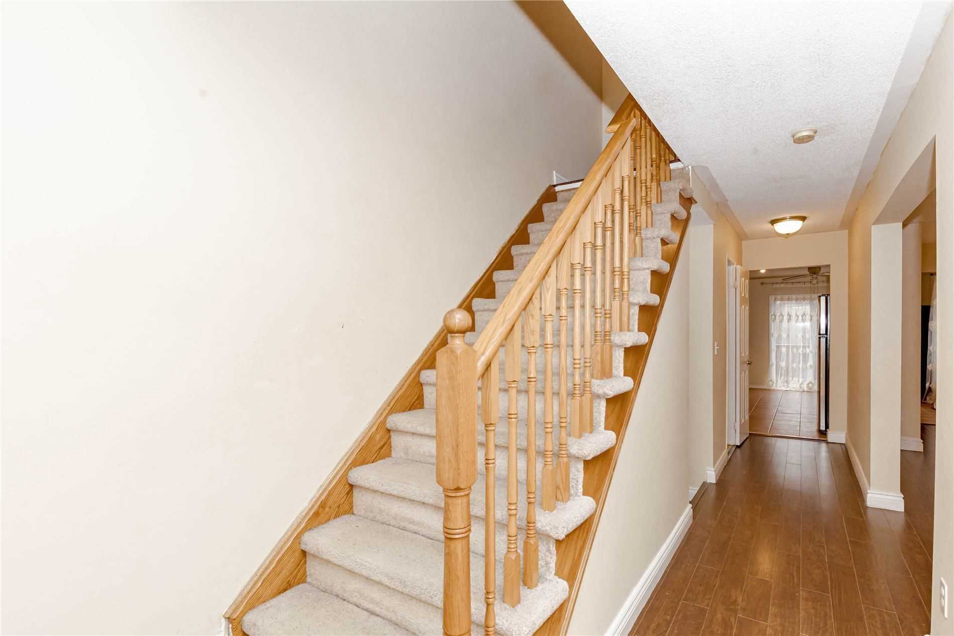 1188 Prestonwood Cres
