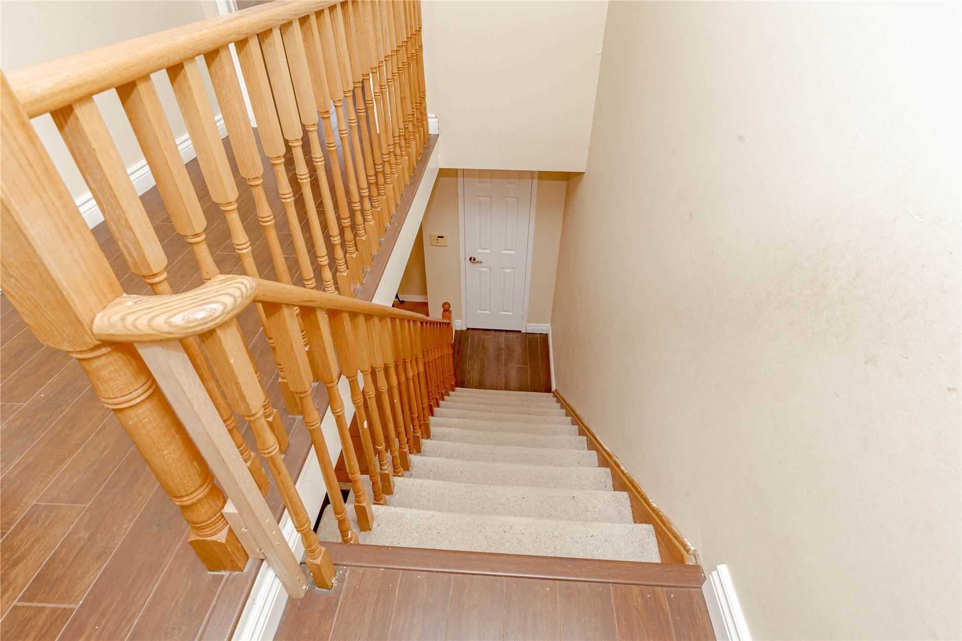 1188 Prestonwood Cres