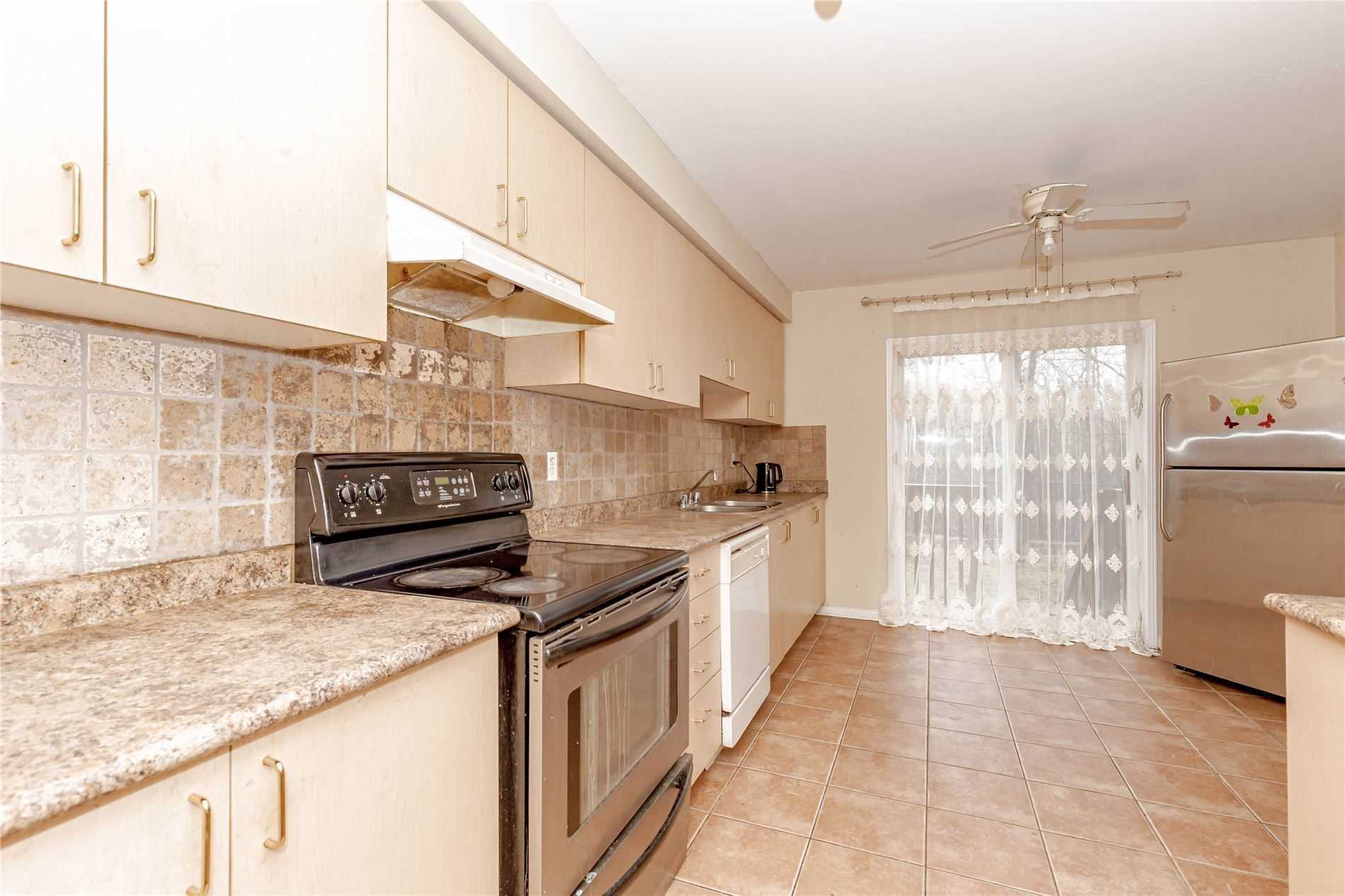 1188 Prestonwood Cres