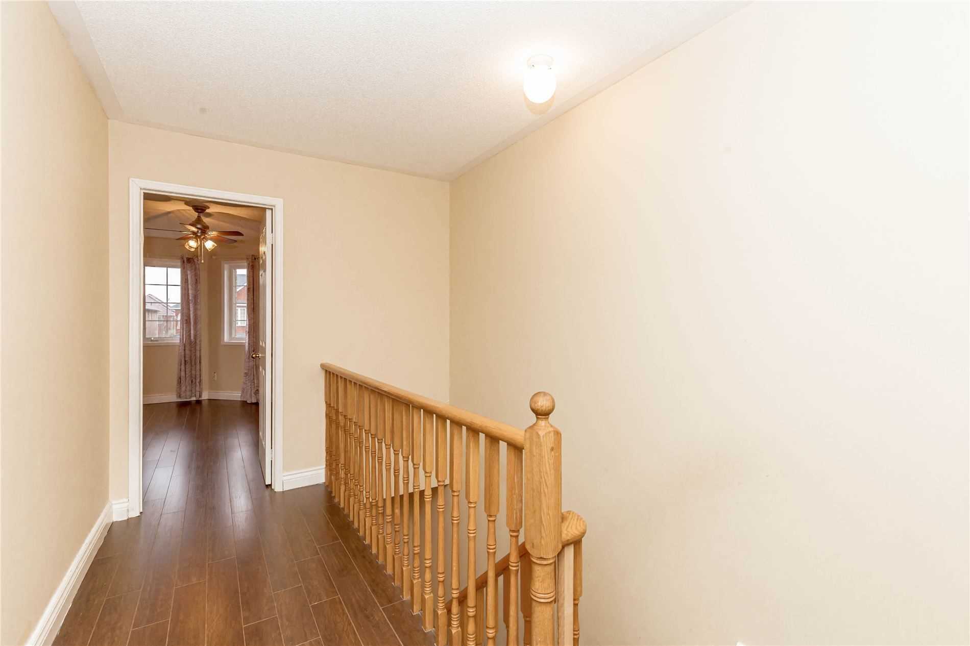 1188 Prestonwood Cres