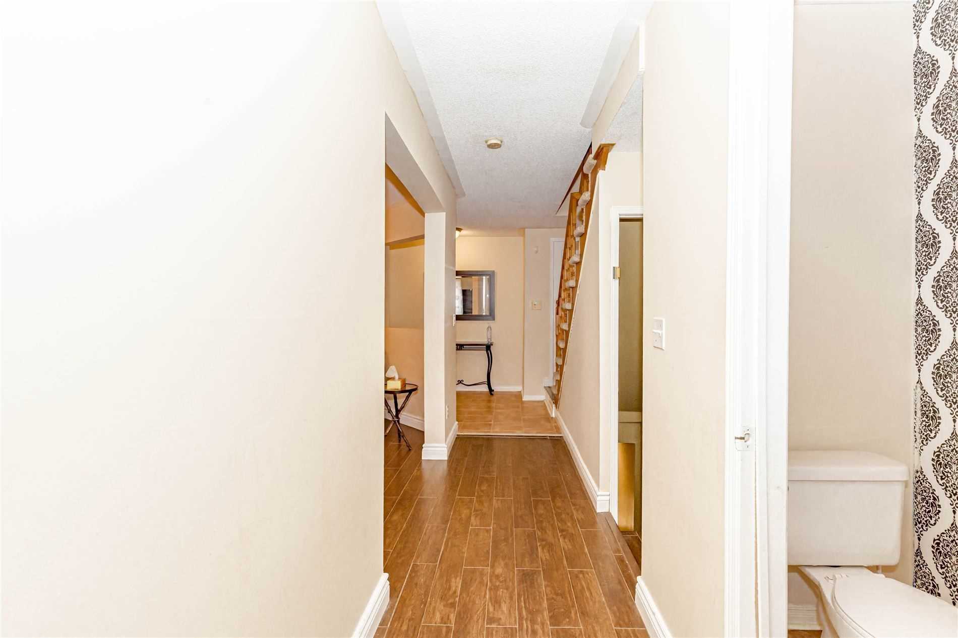 1188 Prestonwood Cres