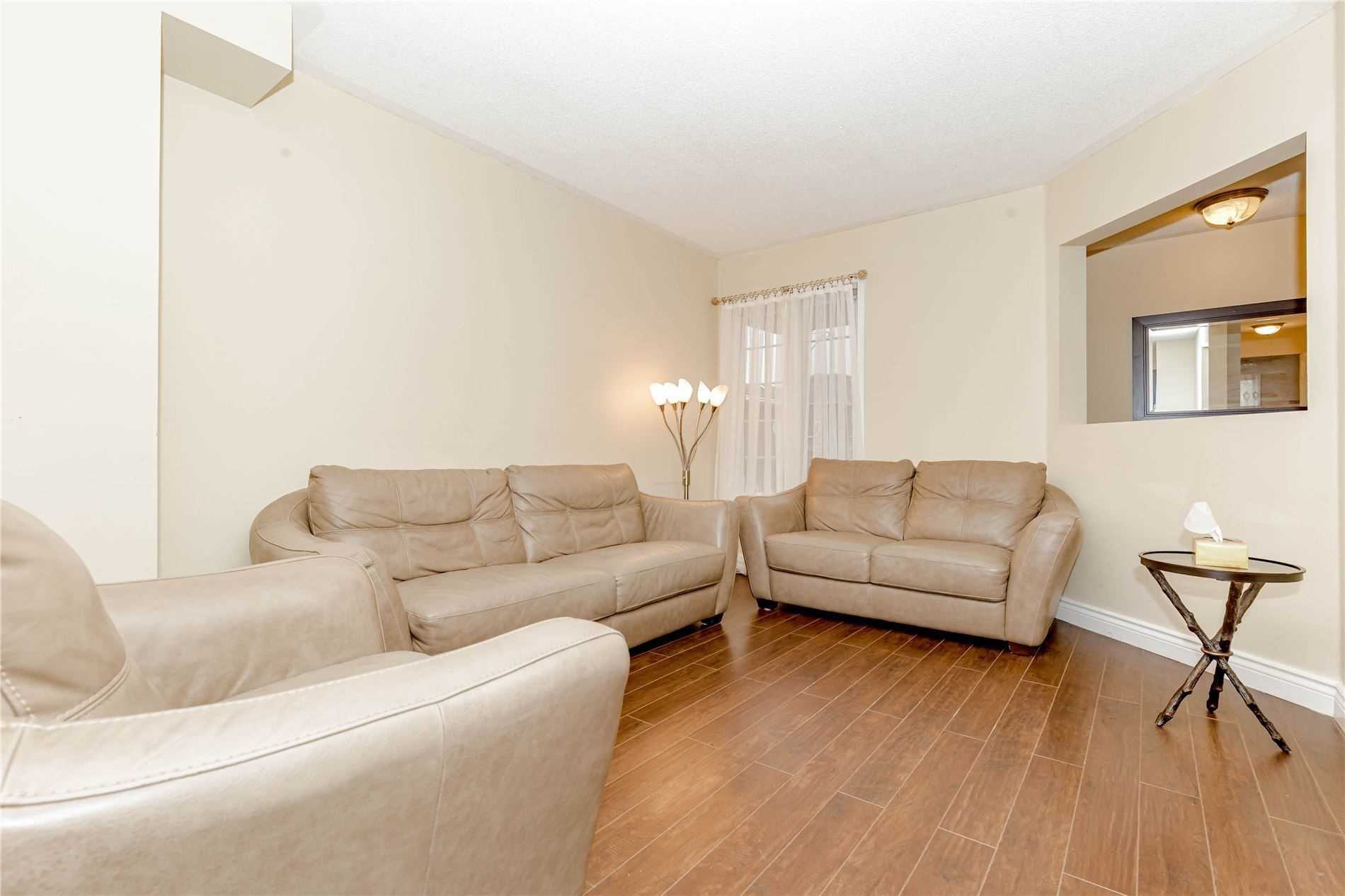 1188 Prestonwood Cres