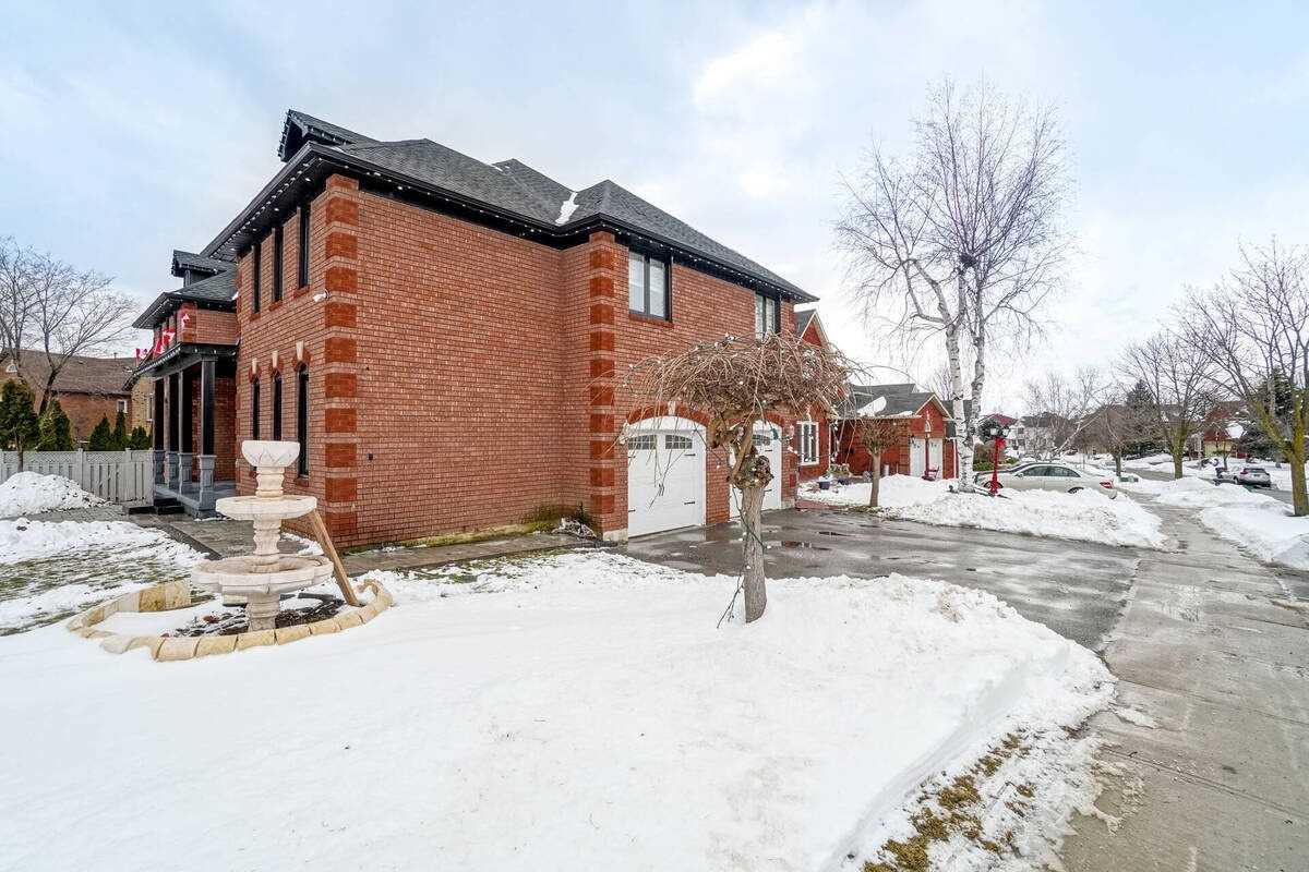 Listing W5477741 - Large Photo # 2
