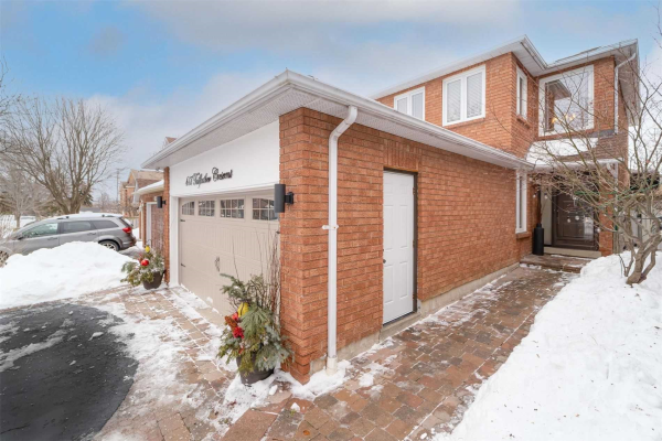 417 Tailfeather Cres, Mississauga