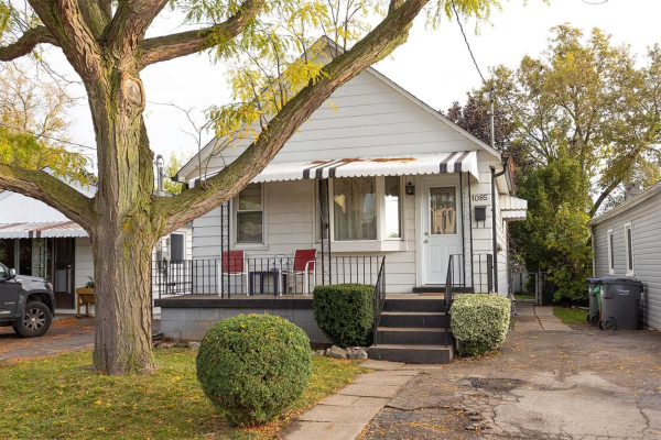 1085 Meredith Ave, Mississauga