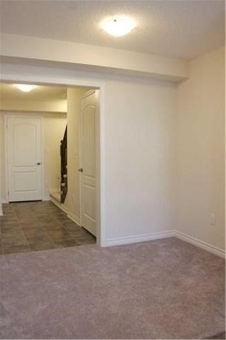 1541 Gainer Cres