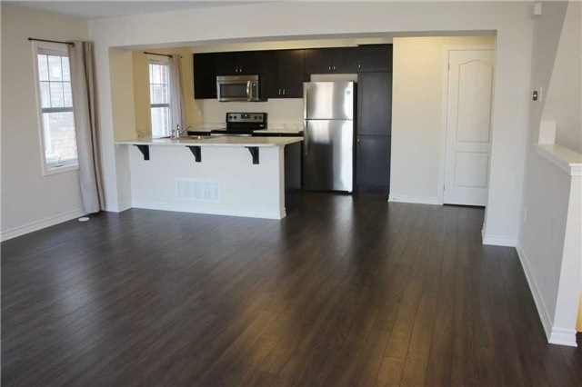 1541 Gainer Cres