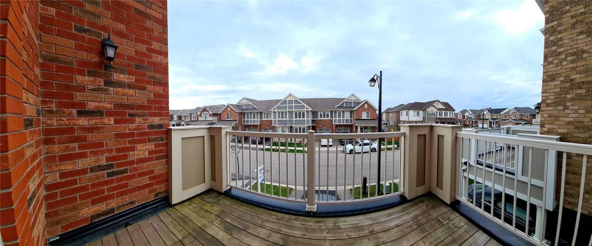 1541 Gainer Cres