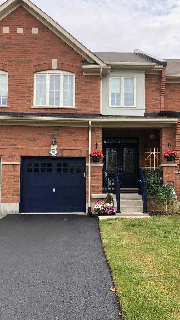 963 Transom Cres