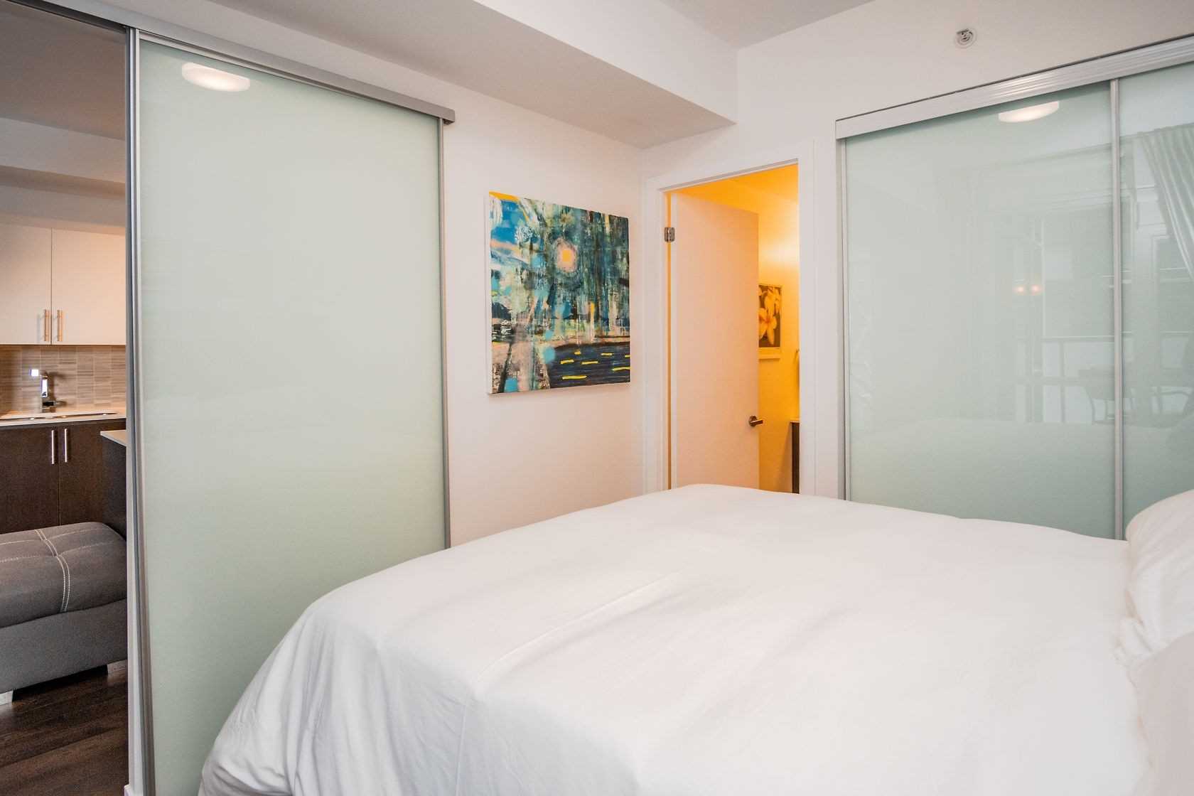 36 Howard Park Ave, #303