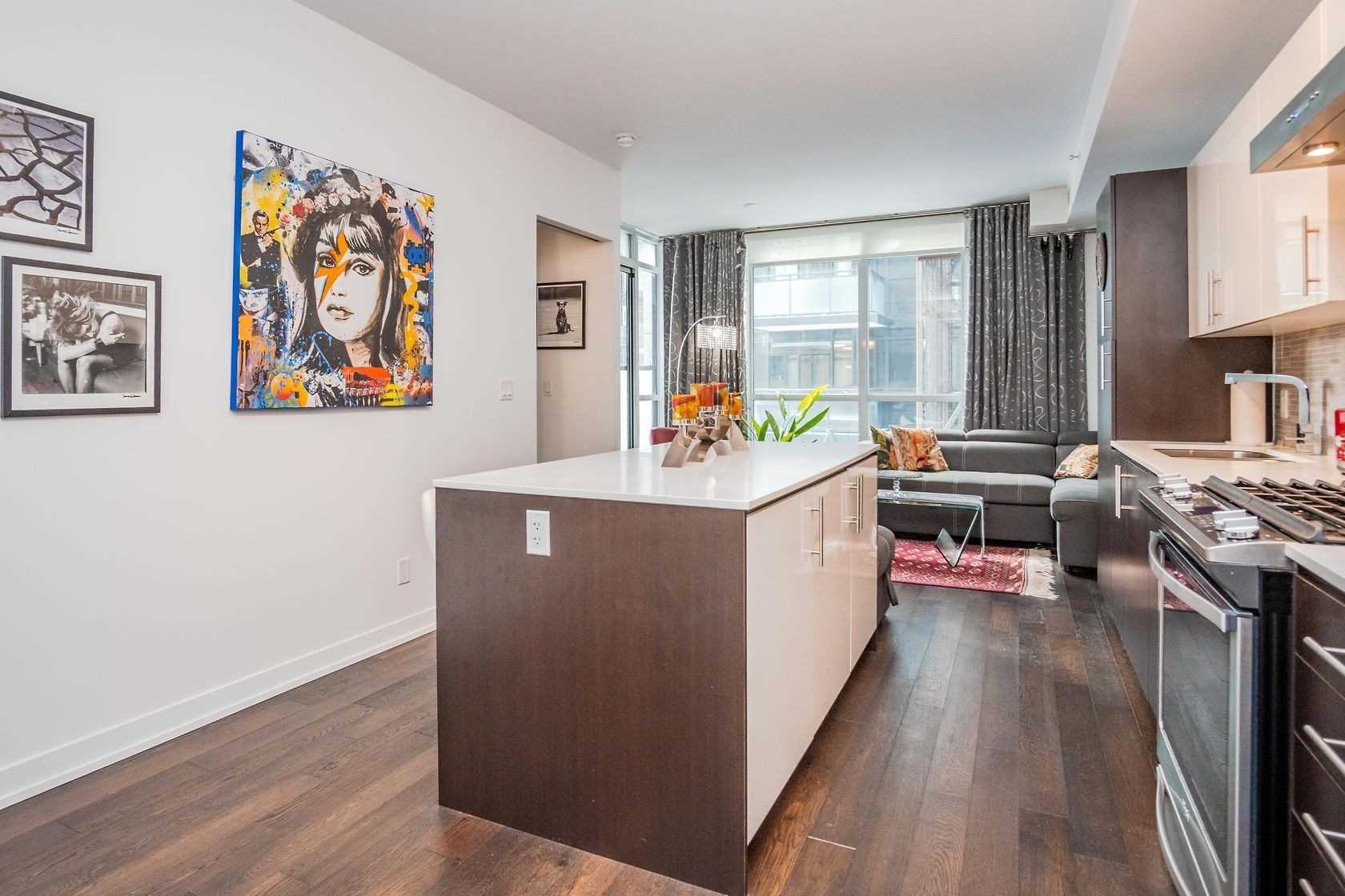 36 Howard Park Ave, #303