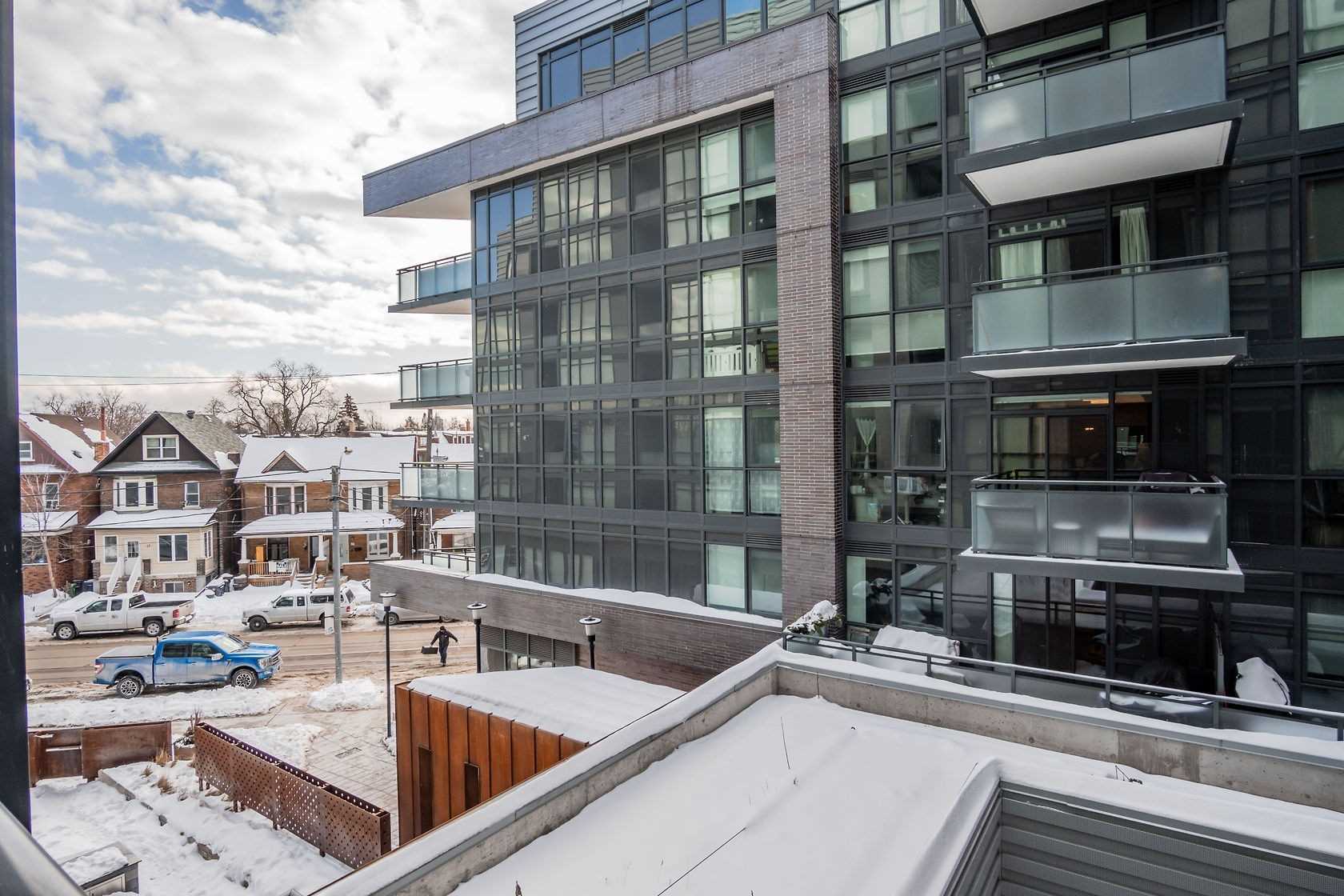 36 Howard Park Ave, #303