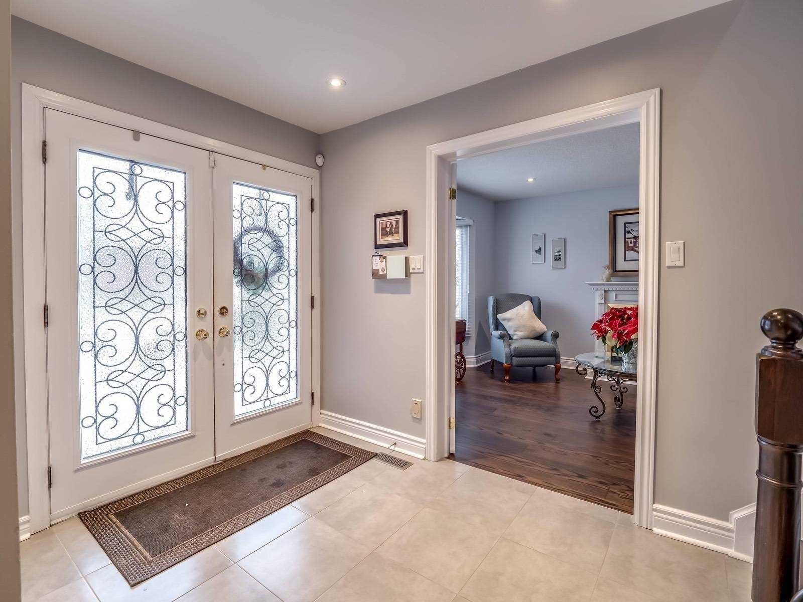 40 Barr Cres