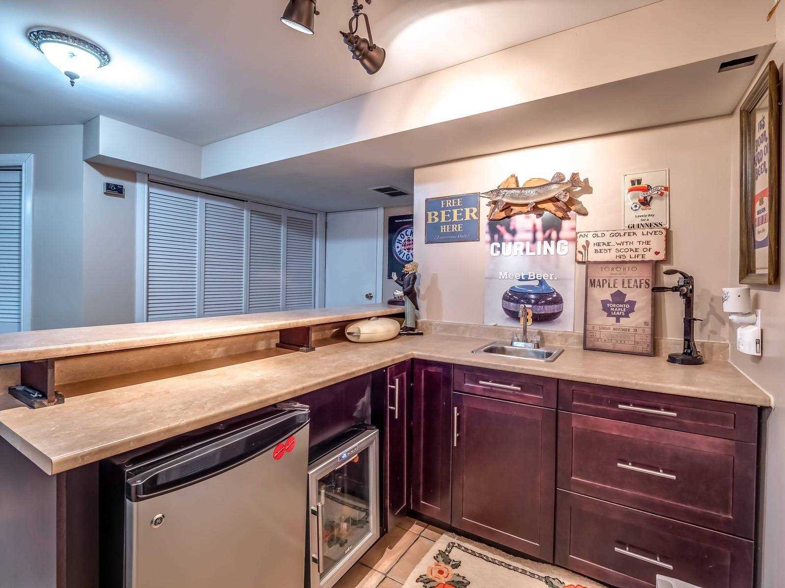 40 Barr Cres