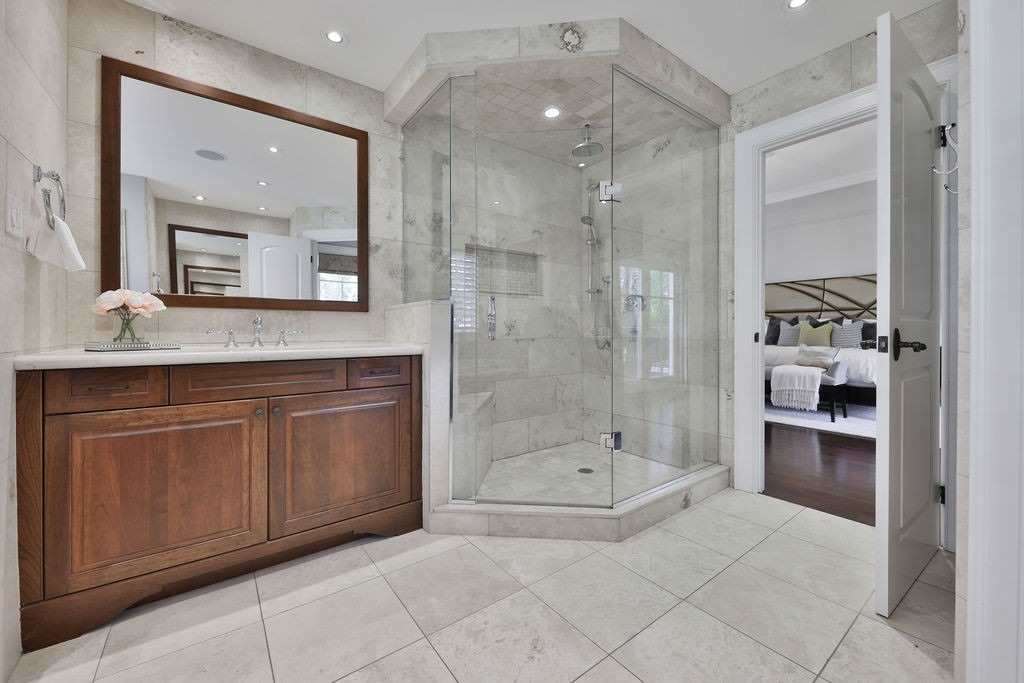 1267 Cambridge Dr