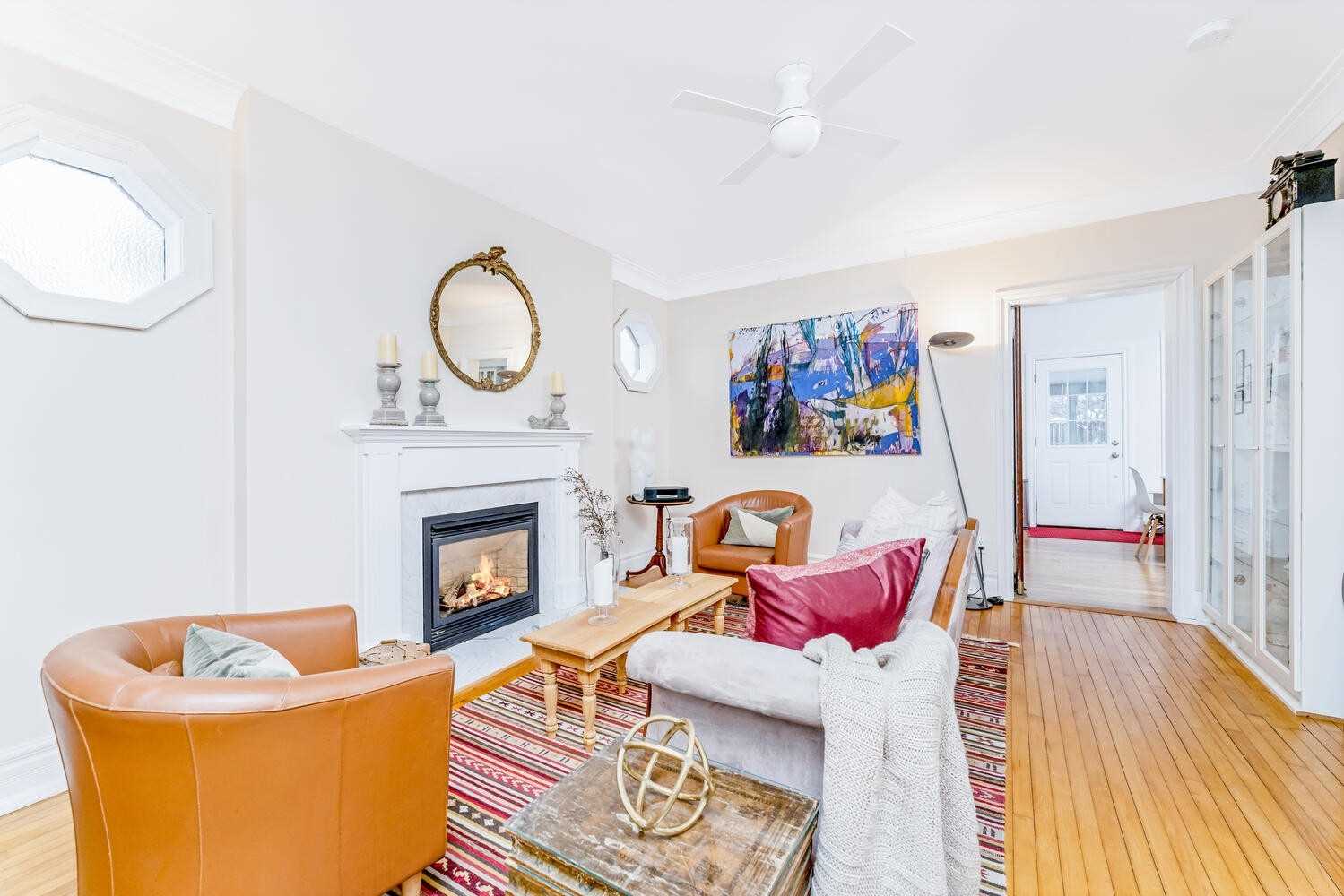 35 Mary St