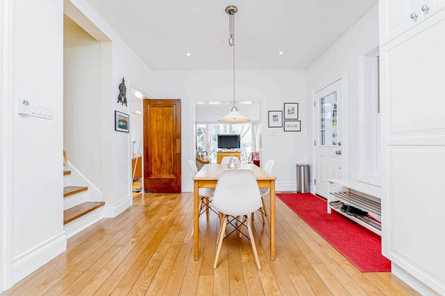 35 Mary St
