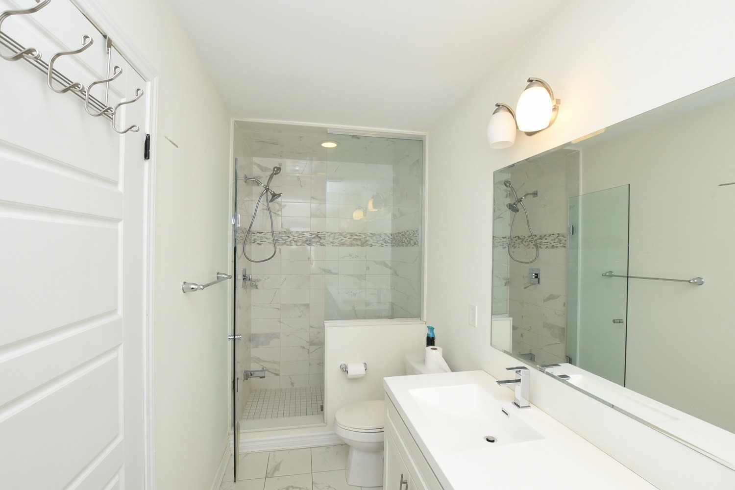 1363 Chretien St