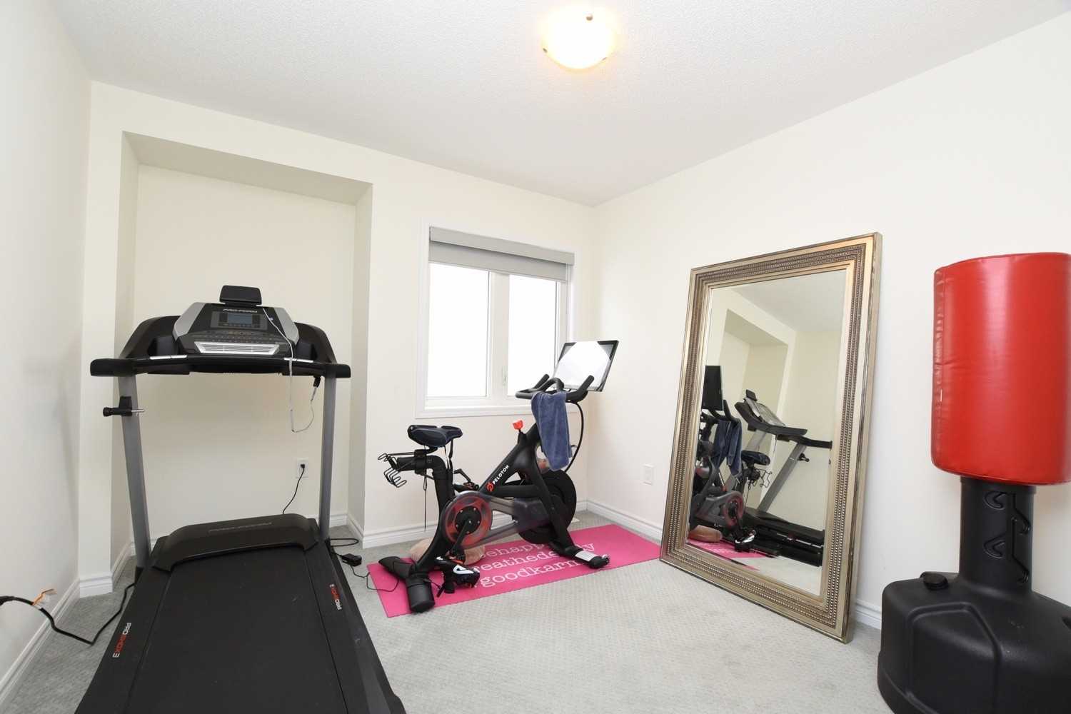 1363 Chretien St