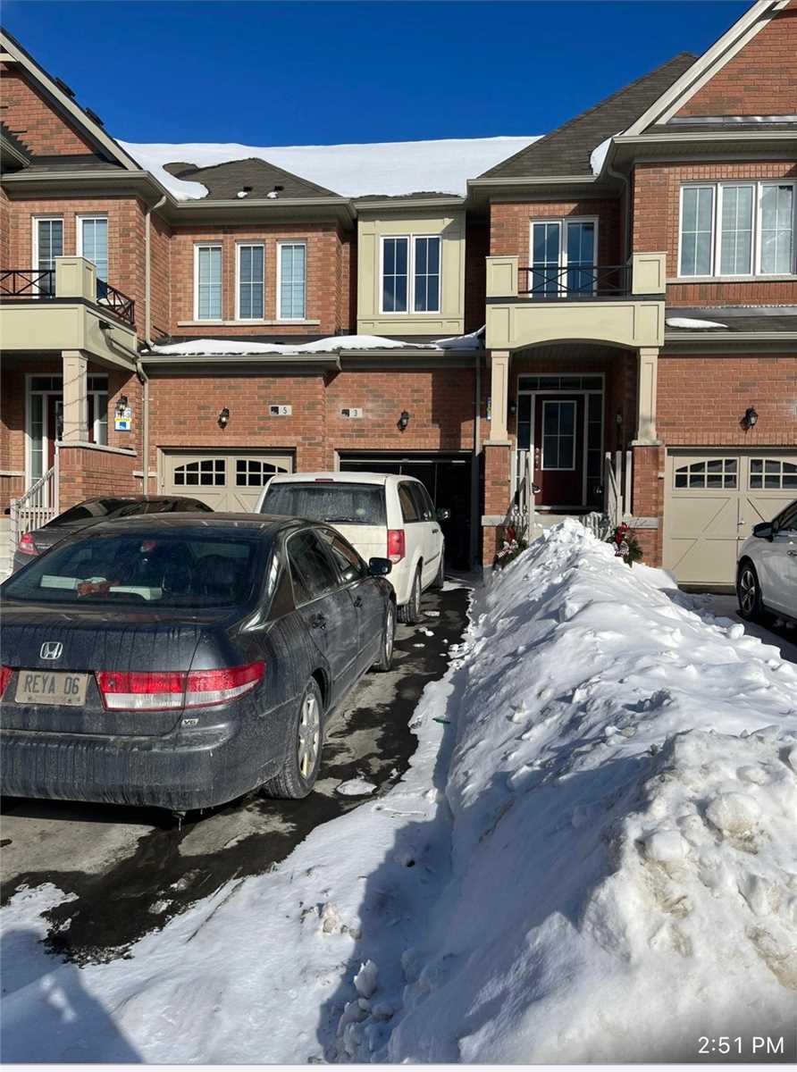 3 Phyllis Dr