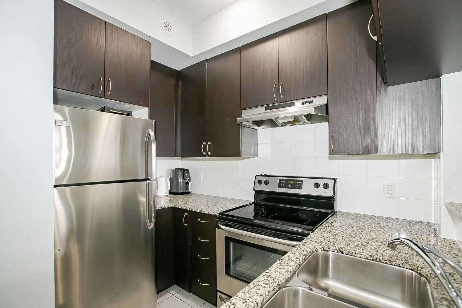 50 Sky Harbour Dr, #403