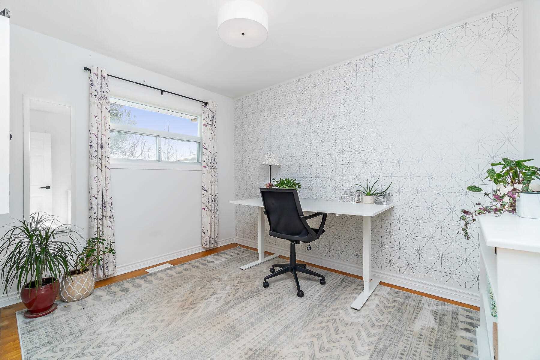 25 Gower Rd