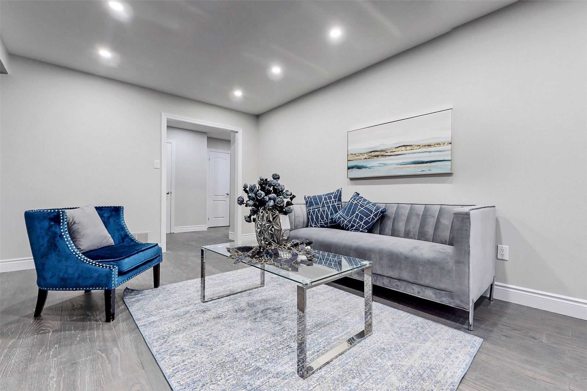 16 Lone Oak Ave