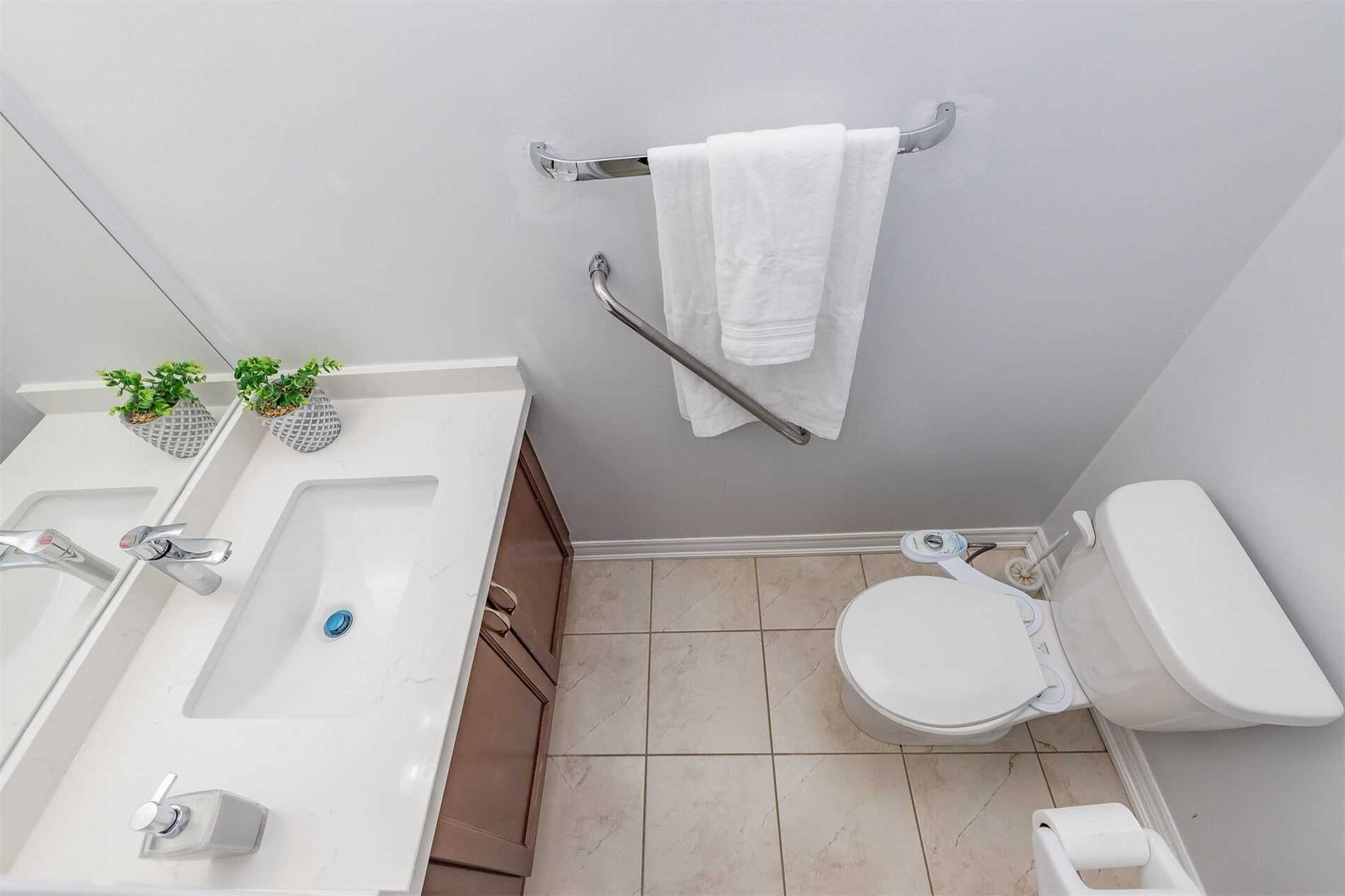 107 Banbridge Cres