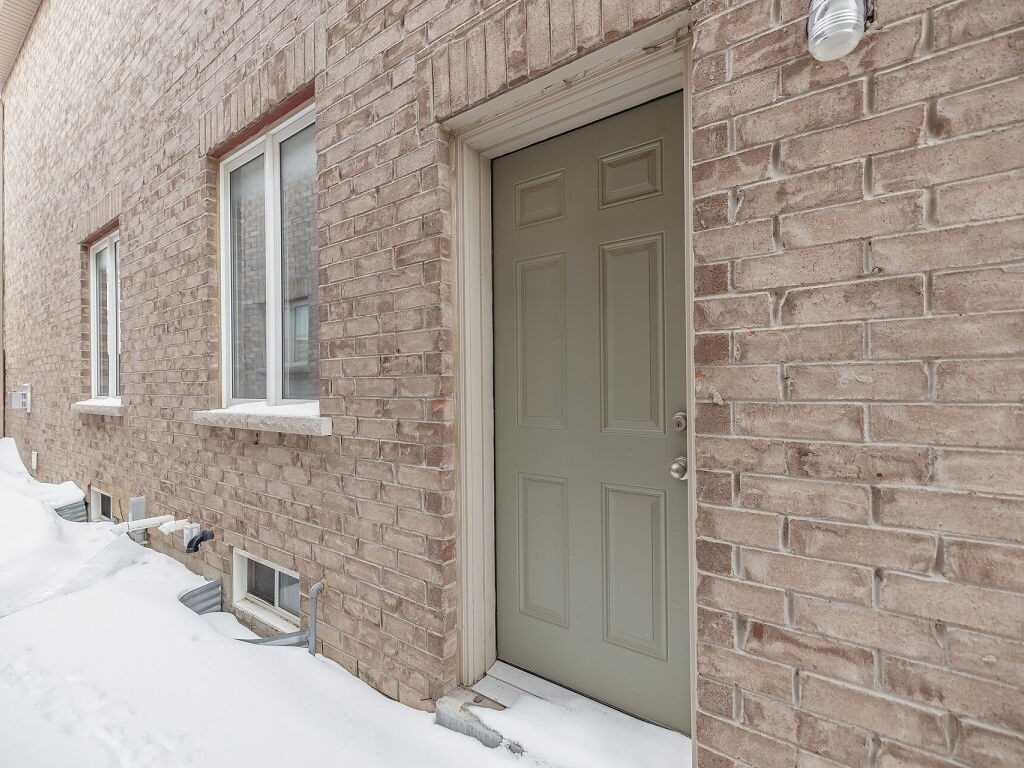 107 Banbridge Cres